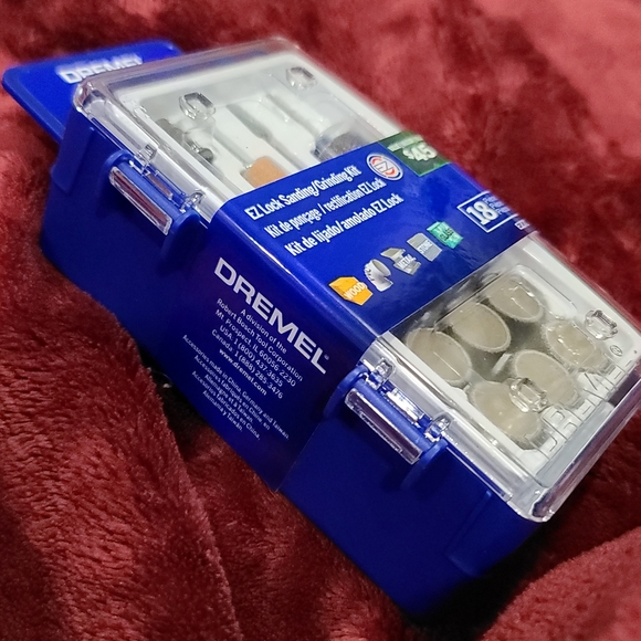 Dremel 18 Piece EZ Lock Sanding / Grinding Kit | EZ727 / EZ727-02 | 2615E727AB - Picture 6 of 6